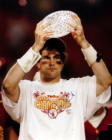 matt-leinart-usc-trojans-holding-national-champion-trophy-autographed-autographed-photograph-3352023